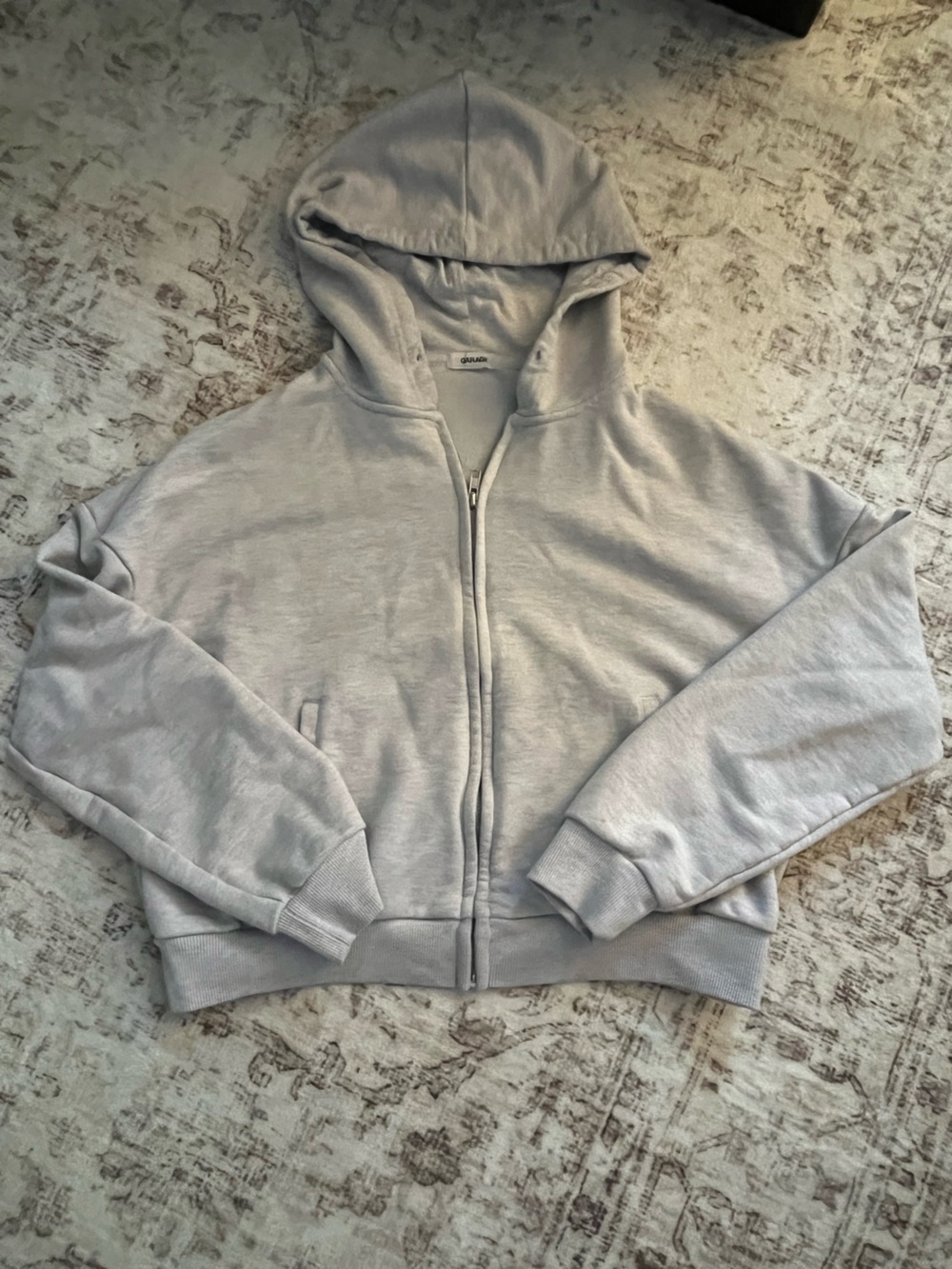 ☁️ Garage Oversized Cropped Zip Hoodie – Light Heather Grey